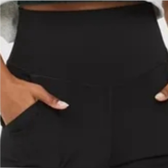 Offline by Aerie Real Me Jogger Pants Size Medium Black Womens 26” Inseam - Picture 4 of 9